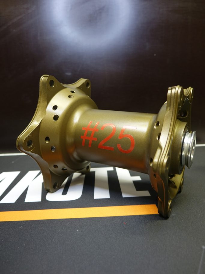 Burnt Bronze und Blood Orange