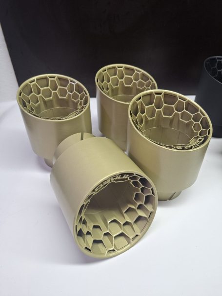 3D gedruckte Endrohre in einem custom Gold