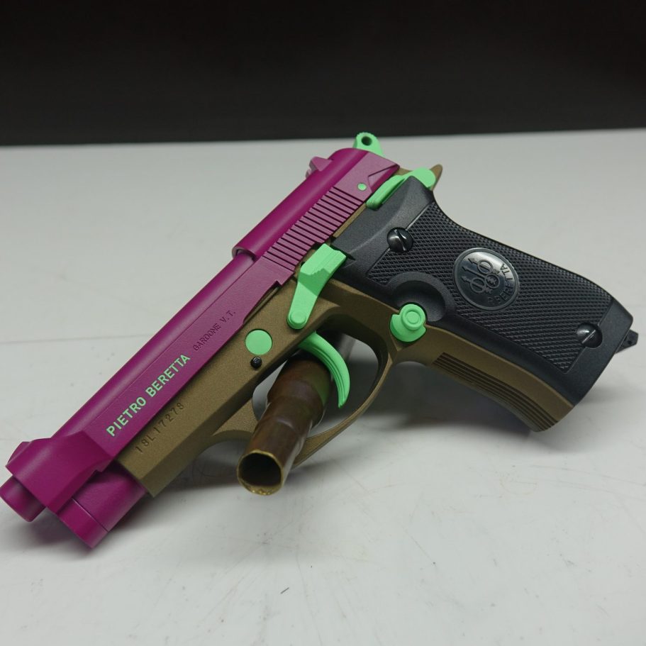 Beschichteter Bremssattel mit Cerakote von H2O Blast Schwarze Brembo-Bremse mit rotem Logo, kompakte Bauform und präzise Details.